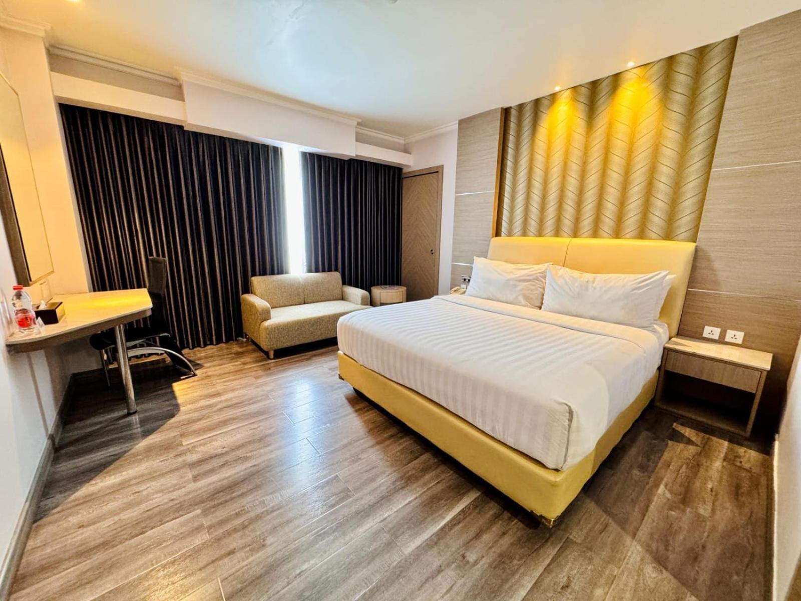 Orchardz Hotel Industri Jakarta Kemayoran Экстерьер фото