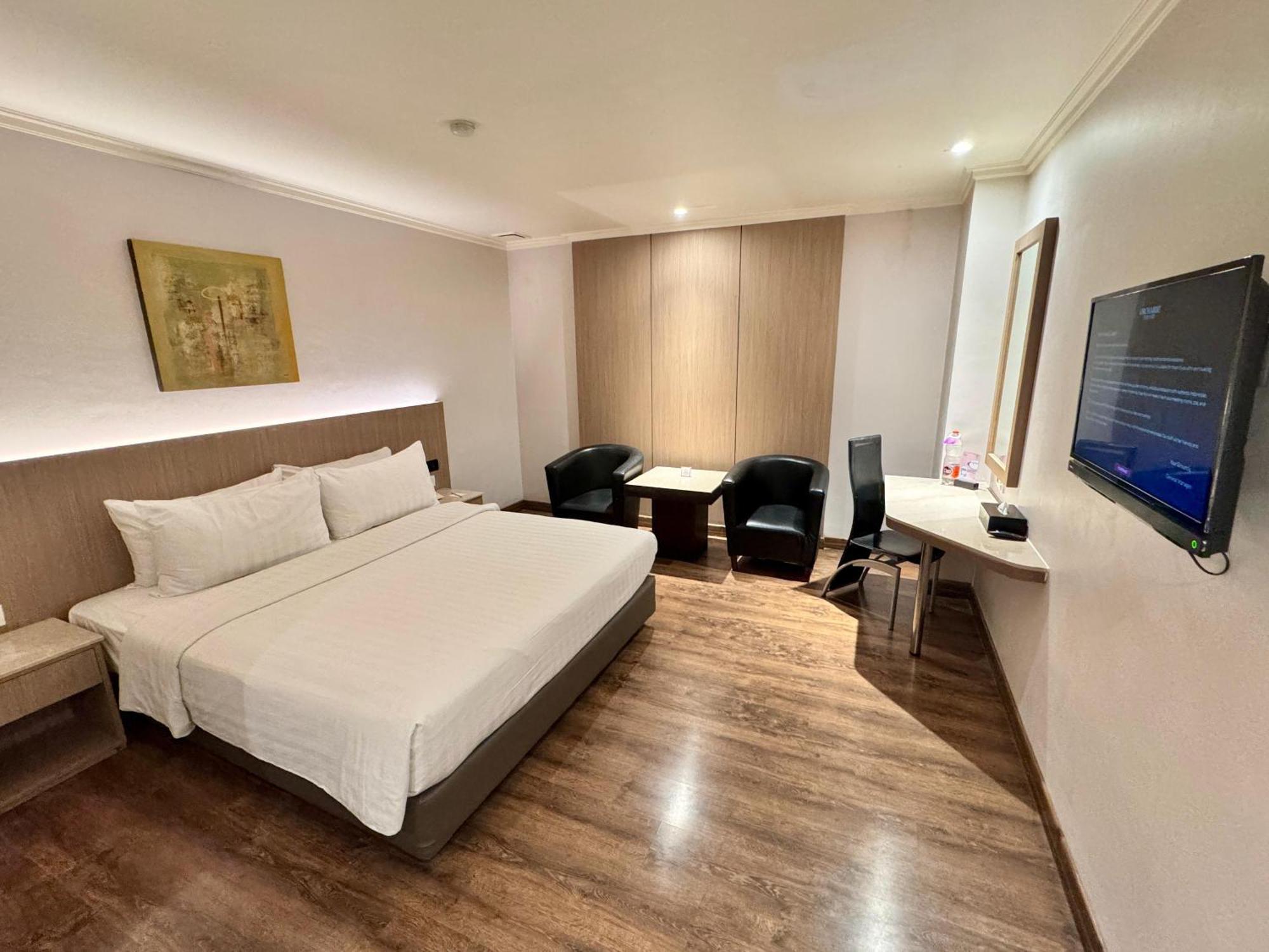 Orchardz Hotel Industri Jakarta Kemayoran Экстерьер фото