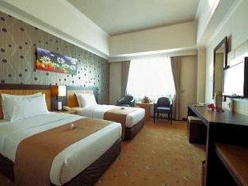 Orchardz Hotel Industri Jakarta Kemayoran Экстерьер фото
