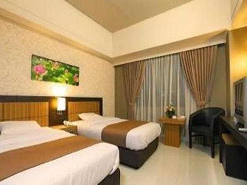 Orchardz Hotel Industri Jakarta Kemayoran Экстерьер фото