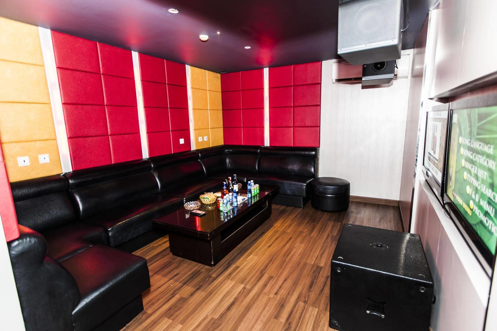 Orchardz Hotel Industri Jakarta Kemayoran Экстерьер фото